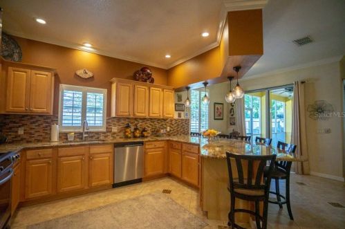 1006 Connecticut Rd, Tarpon Springs FL 34689-2830 exterior