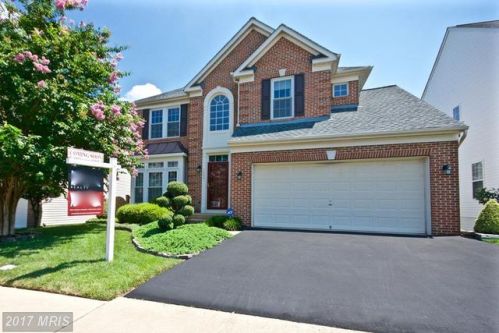 7886 Cranford Farm Cir, Lorton, VA 22079-2147