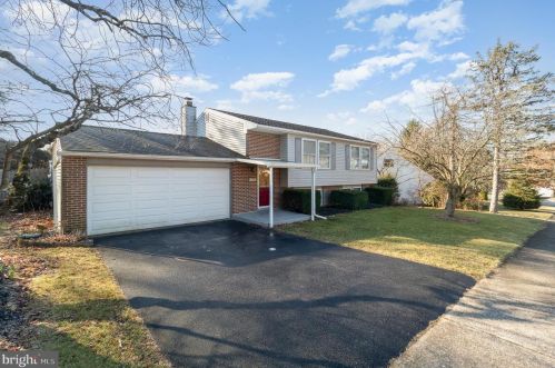 4805 Tamar Dr, Harrisburg, PA 17111-3620
