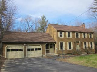 40 Gervaise Dr, Derry NH  03038-4610 exterior