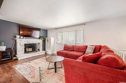983 Dry Gulch Cir, Sandy, UT 84094-5520
