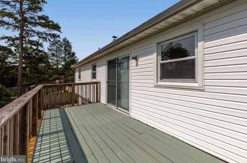 305 Shawnee Trl, Browns Mills NJ  08015-6119 exterior