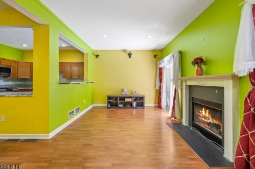 22 Autumn Ridge Rd, Greystone Park NJ  07950-1194 exterior