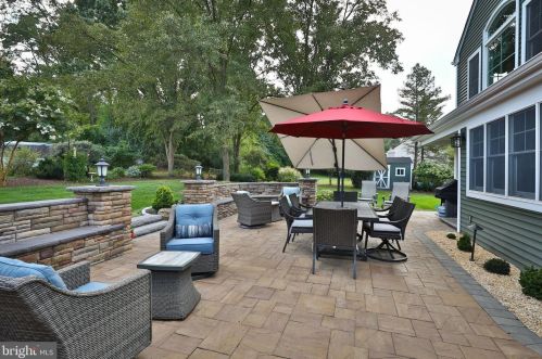 258 Aldrin Dr, Prospectville PA 19002-4101 exterior