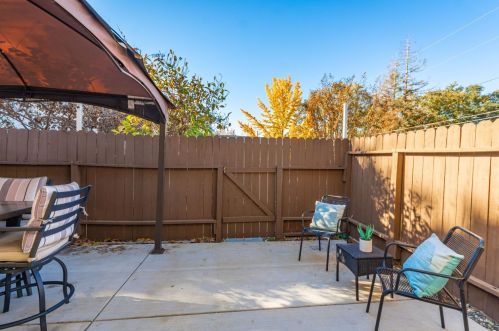 7434 Ranch Ave, Citrus Heights CA  95610-7462 exterior