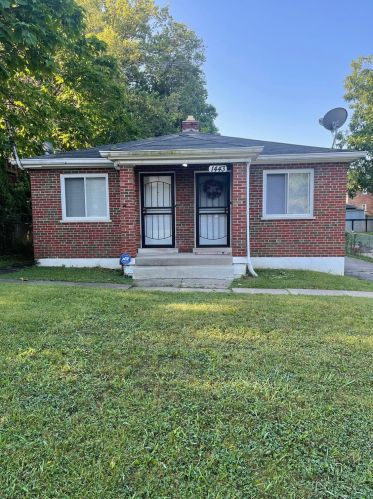 1441 Ambrose Ave, Cincinnati, OH 45224-2521
