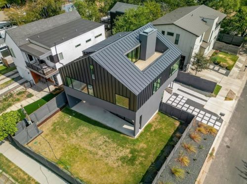 1309 Clifford Ave, Austin TX  78702-1627 exterior