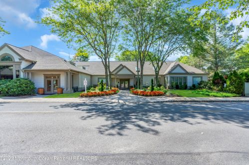 11 Dawnwinds Ct, Lakewood NJ  08701-7517 exterior