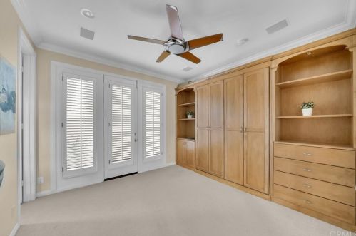 6471 Morningside Dr, Huntington Beach CA  92648-6106 exterior