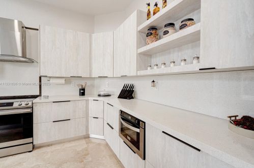 3586 143rd Ave, Hollywood FL  33027-4704 exterior