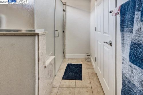 1549 Maple Valley St, Manteca CA 95336-5127 exterior