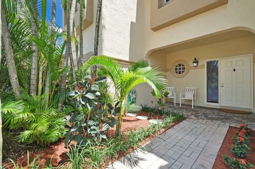 6790 Via Regina, Boca Raton, FL 33433-3955