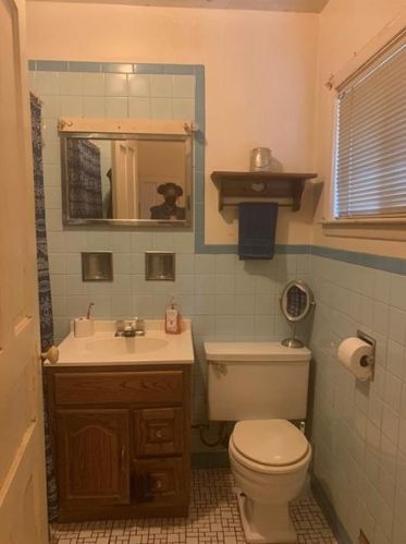 314 1st St, Jeannette PA  15644-1801 exterior