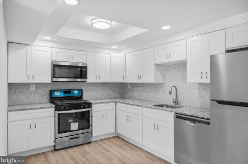 17 Madeley Ct, Erial NJ  08081-2015 exterior