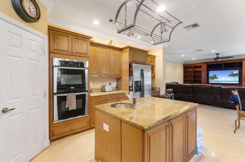 9741 Roche Pl, West Palm Beach FL  33414-6490 exterior