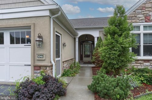 1046 Stanford Dr, Lebanon, PA 17042-9270