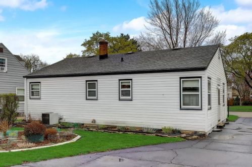 4003 52, Milwaukee WI 53220-2608 exterior