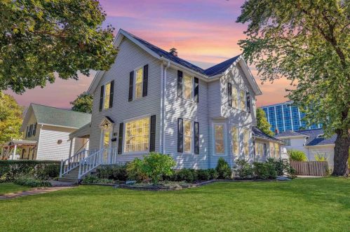 839 Jackson St, Green Bay, WI 54301-3515