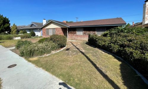 5591 Heil Ave, Huntington Beach, CA 92649-3727
