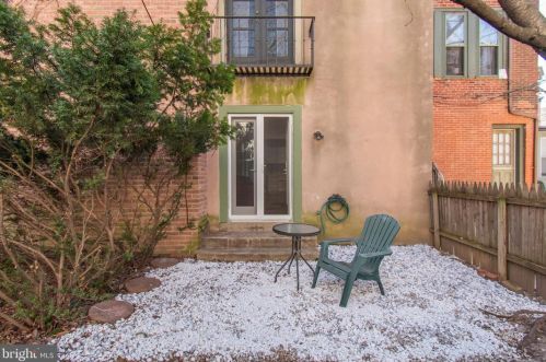 1717 Green St, Philadelphia PA  19130-7023 exterior