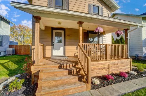 210 Clairmont Ave, Springfield, OH 45503-4938