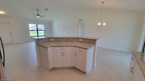 902 11th Pl, Cape Coral FL  33991-2456 exterior