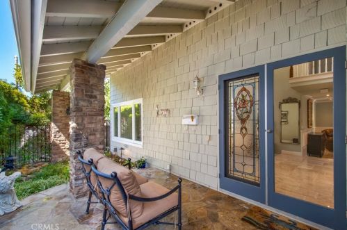 21132 Shaw Ln, Huntington Beach, CA 92646-7144