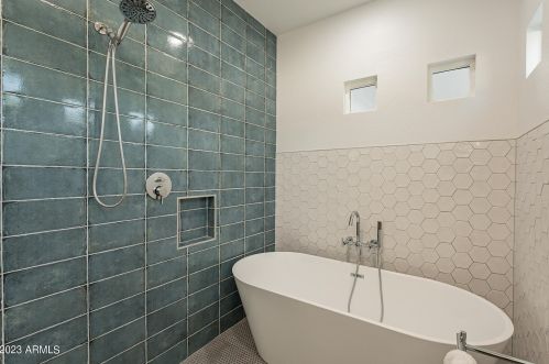 5821 10 St, Phoenix AZ 85087-7350 exterior