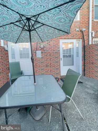 1420 Half St, Washington, DC 20024-4104