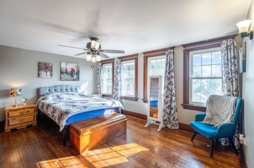 324 Elm Rd, Ambridge PA  15003-2134 exterior