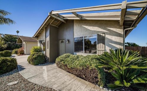 3866 San Pablo Ave, Oceanside CA  92057-7208 exterior