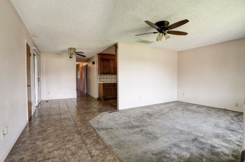 1043 Downing Dr, Lodi, CA 95242-3818