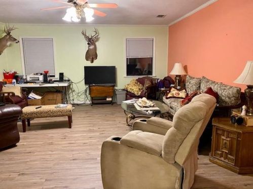 328 Bruce St, Saint George Island, FL 32328-2600