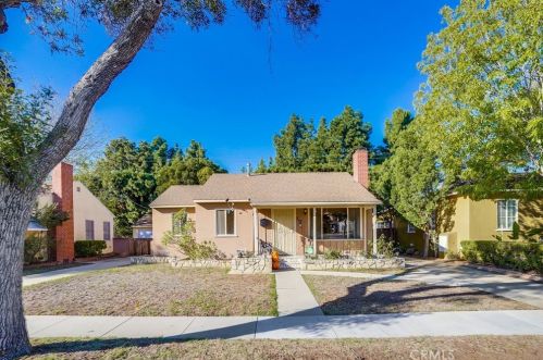 319 46th St, Long Beach, CA 90807-1422