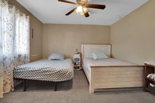 1633 Crowell St, Livingston CA  95334-1854 exterior