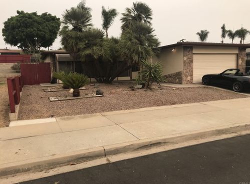 4265 Lochlomond St, San Diego CA 92111-3628 exterior