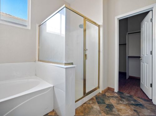 2431 Emerald Lake Ln, Elk Grove CA  95758-3608 exterior