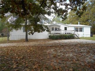 185 County Road 1482, Bogata, TX 75417-5679