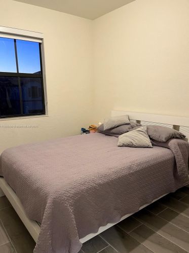 10307 34th Ct, Hialeah FL  33018-1879 exterior