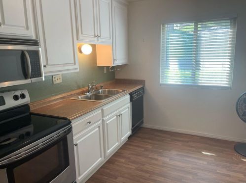 7057 Russan Ln, Lemon Grove, CA 91945-3530