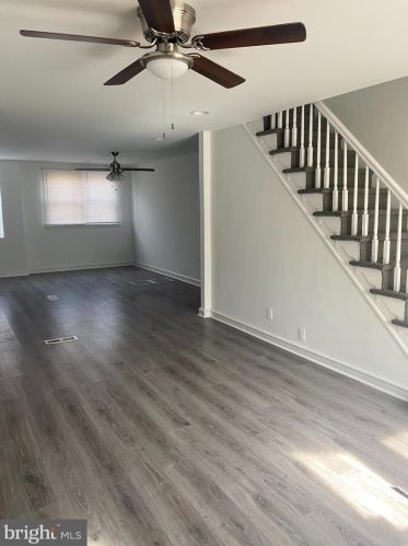 511 Godfrey Ave, Philadelphia, PA 19126-3832