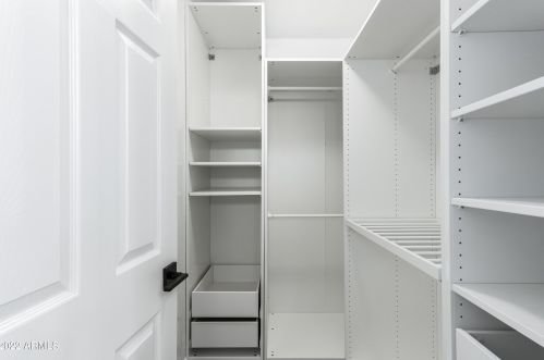 1342 Dunbar Dr, Phoenix AZ 85041-6151 exterior