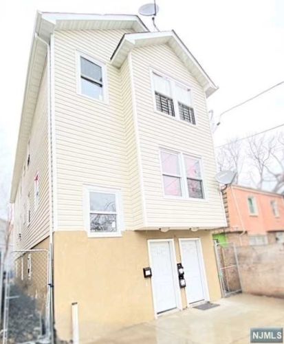 137 Godwin Ave, Paterson NJ  07501-1601 exterior