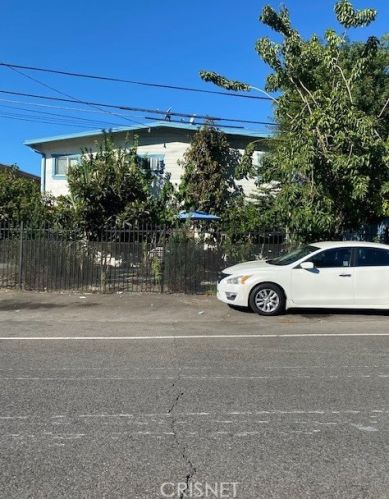 6729 Fulton Ave, Van Nuys, CA 91401-1229