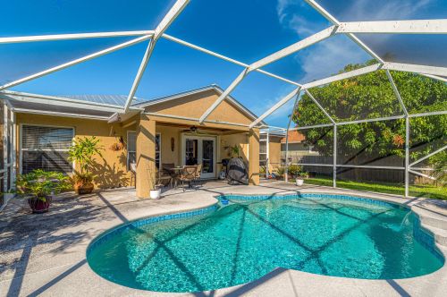 950 Connecticut Ter, Fort Pierce FL 34953-1514 exterior