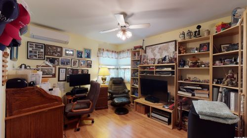 710 Stewart Ave, Bethpage NY  11714-2715 exterior