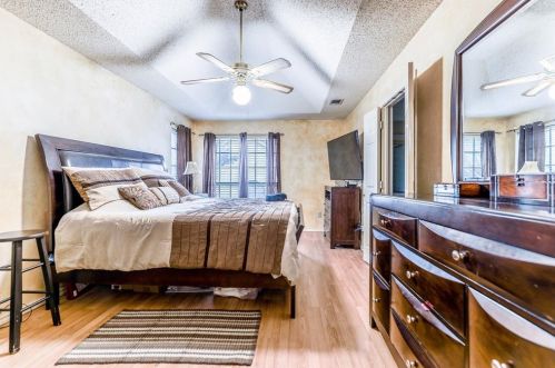 1500 Finley St, Cedar Hill TX 75104-4201 exterior