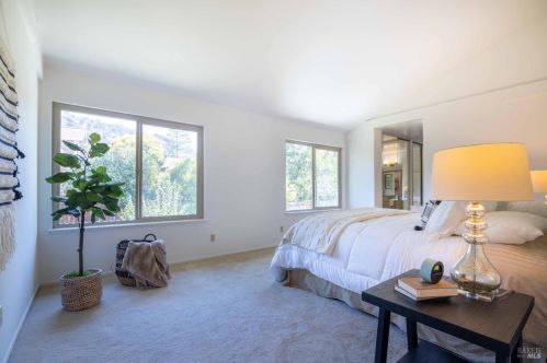 708 Montclair Dr, Santa Rosa CA  95409-2822 exterior