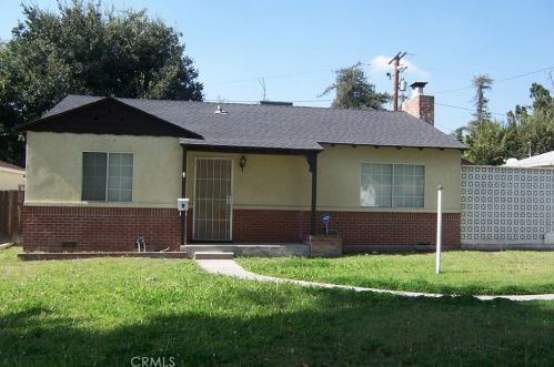 2460 Fremontia Dr, San Bernardino, CA 92404-3939
