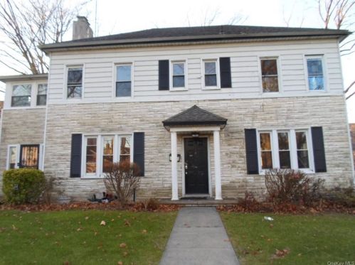 216 Magnolia Ave, Mount Vernon, NY 10552-3704